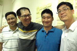 0911-roland_tan Roland Tan (2nd from left)